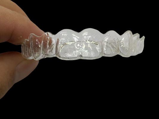Lichte, heldere, invisueel lijnende behuizing, corrosiebestendig voor orthodontisch gebruik